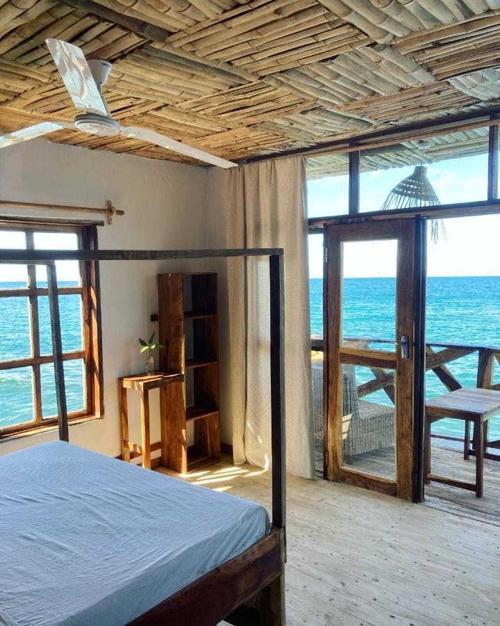 Soul Rebel Lodge & Backpackers Nkhata Bay Exteriér fotografie